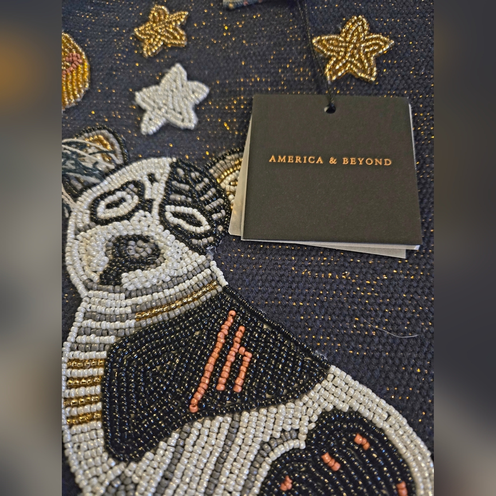 NEW America & Beyond Beaded Embellished Dog The Loyal Guardian Tote Bag NWT - Picture 3 of 4